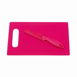 Snijplank en roestvrijstalen mes Sunny. Roze.
