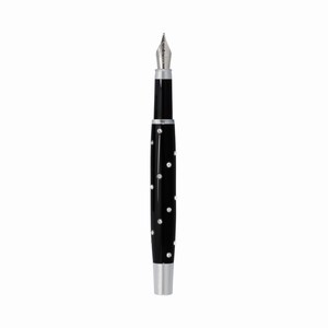 Metalen vulpen met iridium schrijfdeel en Swarovski elementen. Zwart, Zilver.